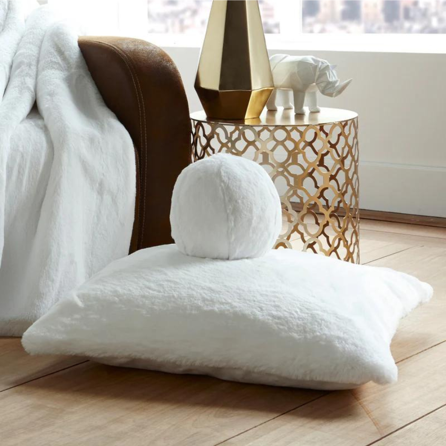 Coussin de sol en fausse fourrure Maison Prélonge  140 x 140 cm - blanc